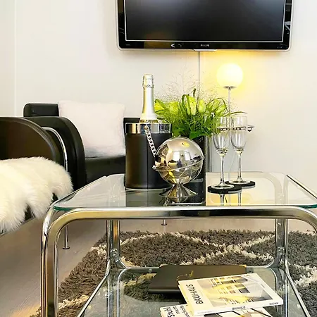 Bauhaus Design-luxus Apartment, 20er Jahre Stil, Garten *