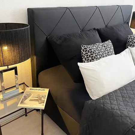 Bauhaus Design-luxus Apartment, 20er Jahre Stil, Garten